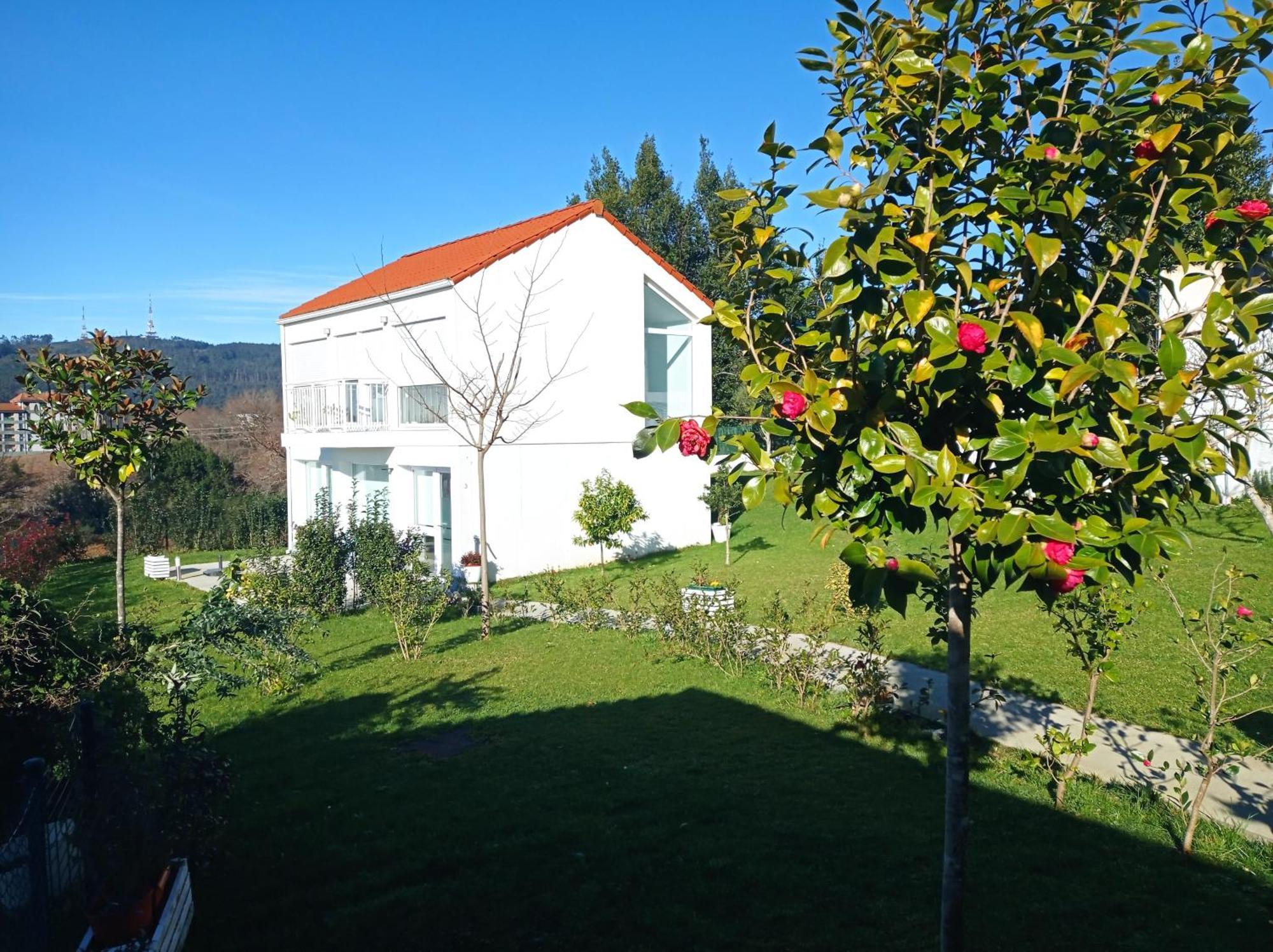 Casas Turisticas Lar Jardin - Parking Privado Santiago de Compostela Exterior photo